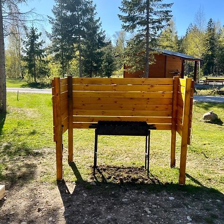 Marika Puhkekuela - Metsanurga Oeoemaja "Shared Bathroom" Nova Exterior photo