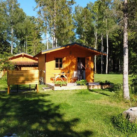 Marika Puhkekuela - Metsanurga Oeoemaja "Shared Bathroom" Nova Exterior photo