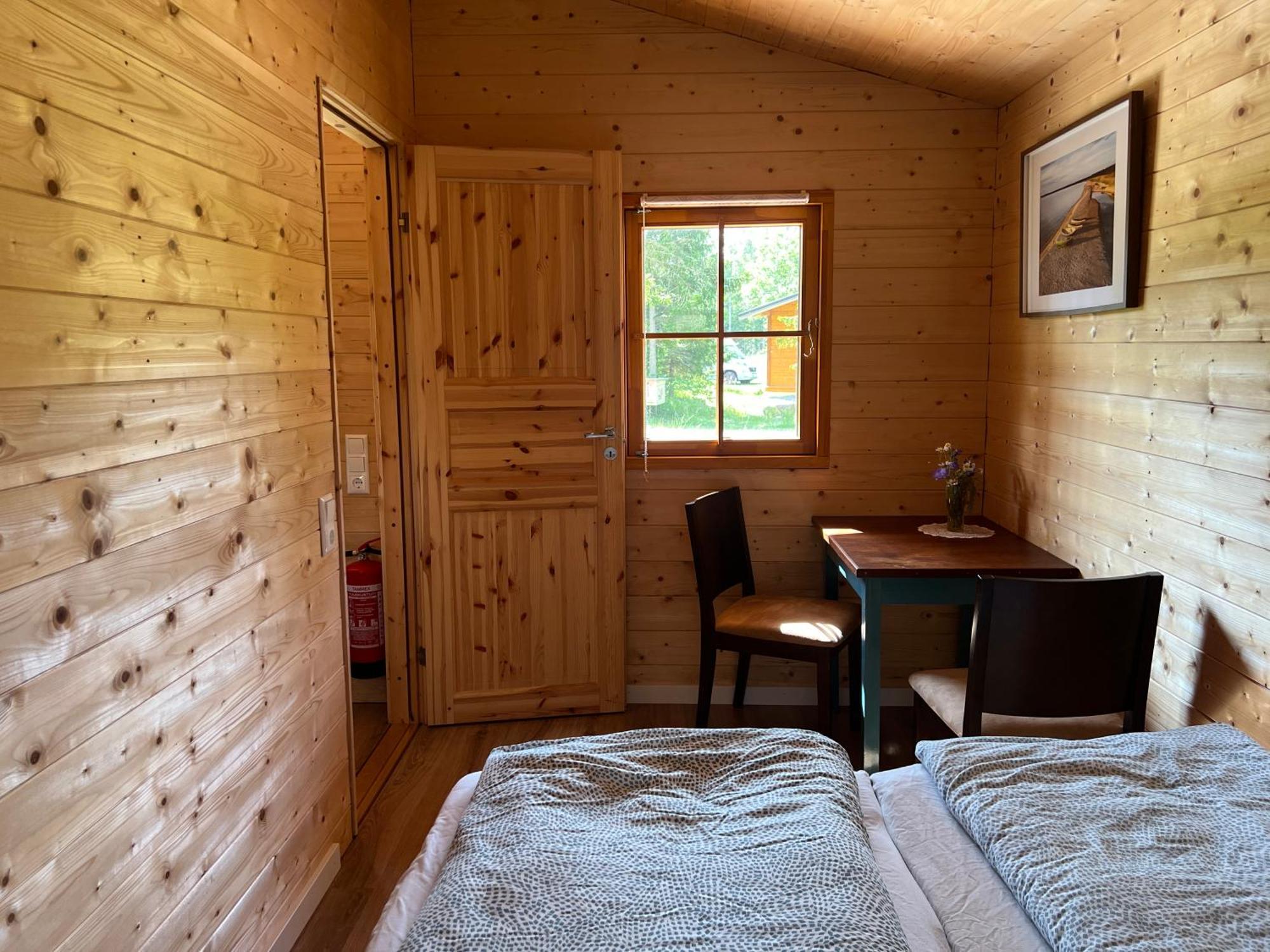 Marika Puhkekuela - Metsanurga Oeoemaja "Shared Bathroom" Nova Exterior photo