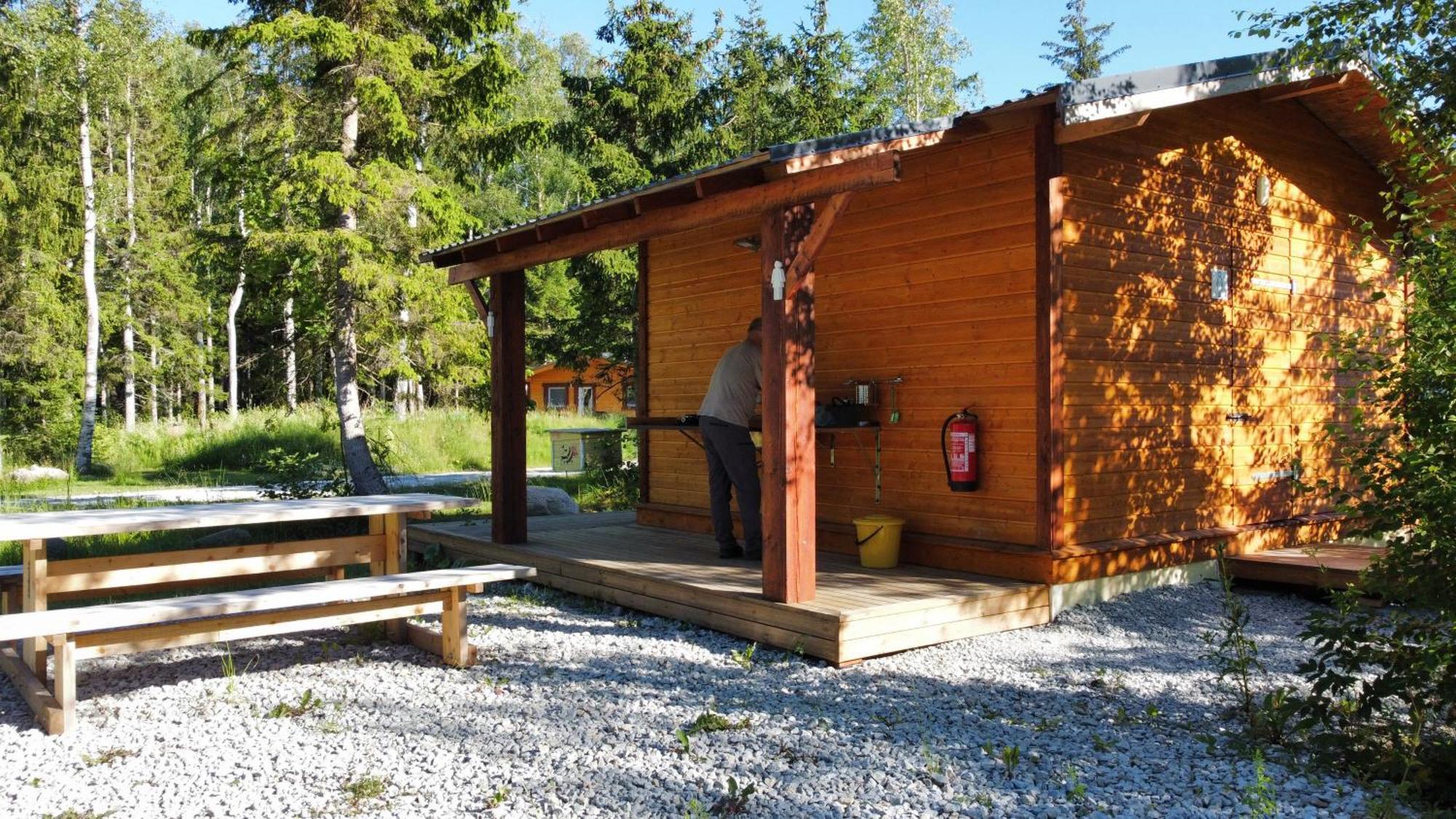Marika Puhkekuela - Metsanurga Oeoemaja "Shared Bathroom" Nova Exterior photo